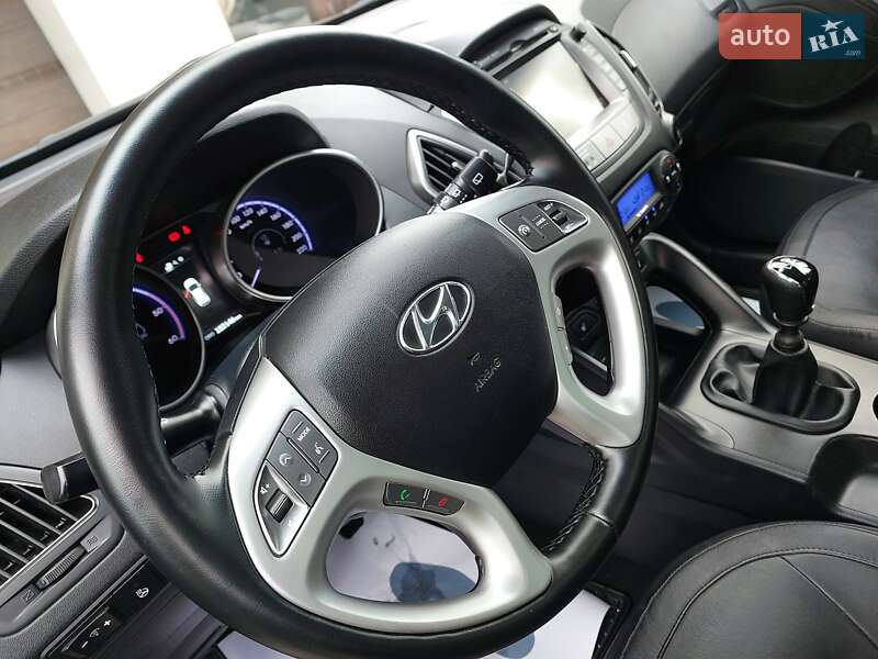Позашляховик / Кросовер Hyundai ix35 2015 в Рівному