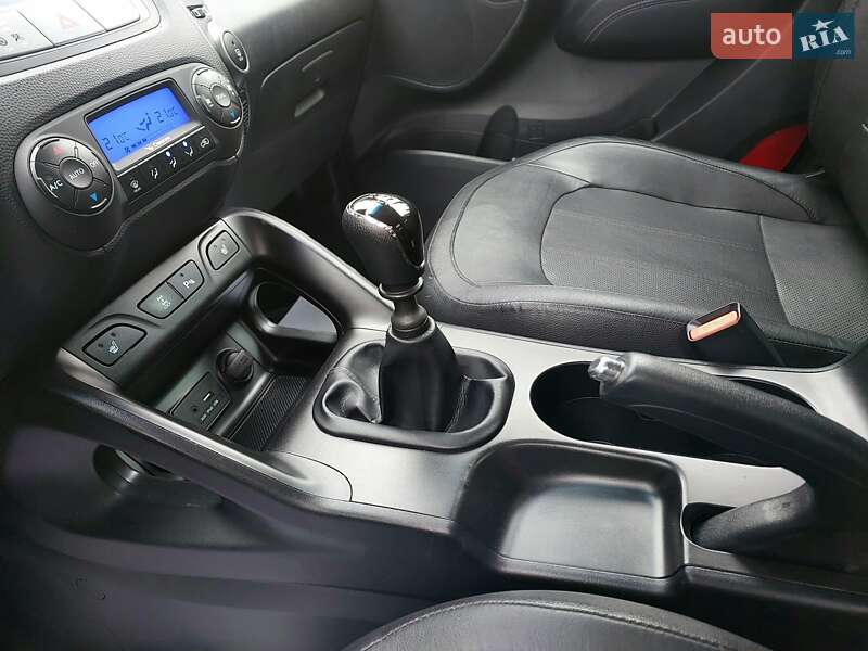 Позашляховик / Кросовер Hyundai ix35 2015 в Рівному