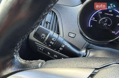 Внедорожник / Кроссовер Hyundai ix35 2014 в 