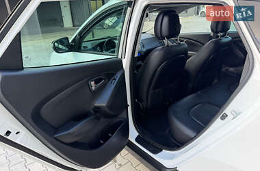 Внедорожник / Кроссовер Hyundai ix35 2014 в 