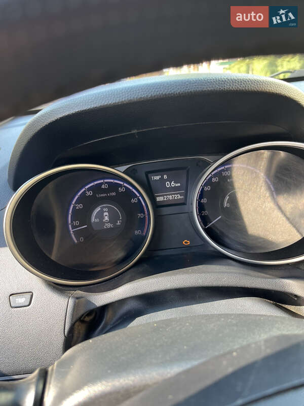 Внедорожник / Кроссовер Hyundai ix35 2010 в Кременчуге фото 13 Внедорожник / Кроссовер Hyundai ix35 2010 в Кременчуге