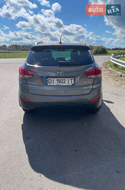 Внедорожник / Кроссовер Hyundai ix35 2012 в 