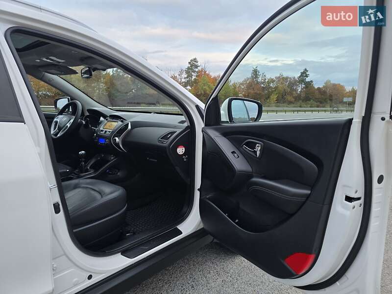 Внедорожник / Кроссовер Hyundai ix35 2012 в Калуше