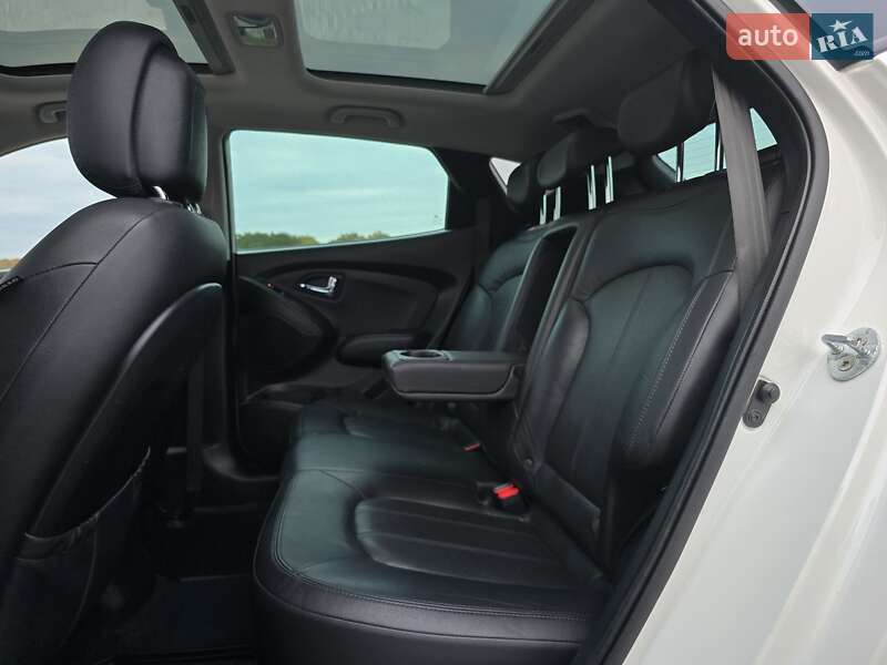 Внедорожник / Кроссовер Hyundai ix35 2012 в Калуше