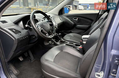 Позашляховик / Кросовер Hyundai ix35 2012 в 