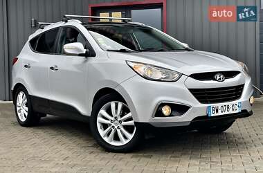 Внедорожник / Кроссовер Hyundai ix35 2012 в 