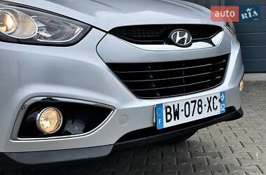Внедорожник / Кроссовер Hyundai ix35 2012 в 