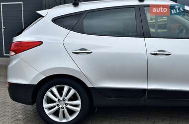 Внедорожник / Кроссовер Hyundai ix35 2012 в 