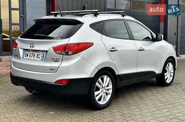 Внедорожник / Кроссовер Hyundai ix35 2012 в 
