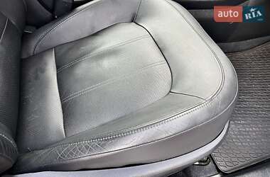 Внедорожник / Кроссовер Hyundai ix35 2012 в 