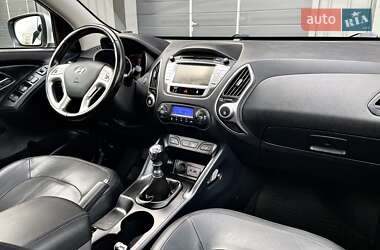 Внедорожник / Кроссовер Hyundai ix35 2012 в 