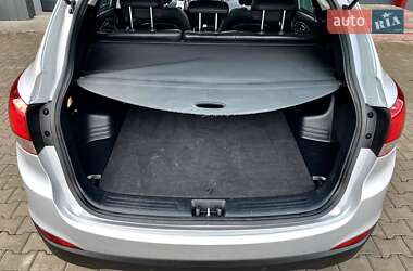 Внедорожник / Кроссовер Hyundai ix35 2012 в 