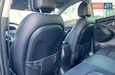 Внедорожник / Кроссовер Hyundai ix35 2012 в 