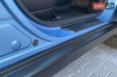 Внедорожник / Кроссовер Hyundai ix35 2012 в 