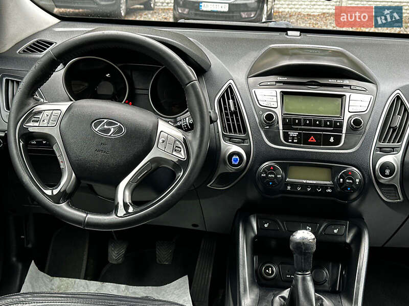 Внедорожник / Кроссовер Hyundai ix35 2010 в Виннице