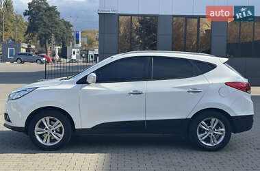 Внедорожник / Кроссовер Hyundai ix35 2012 в 