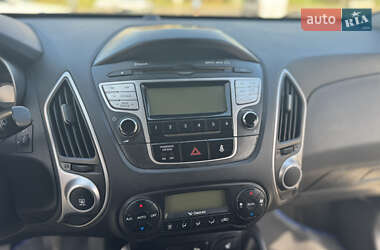 Внедорожник / Кроссовер Hyundai ix35 2012 в 