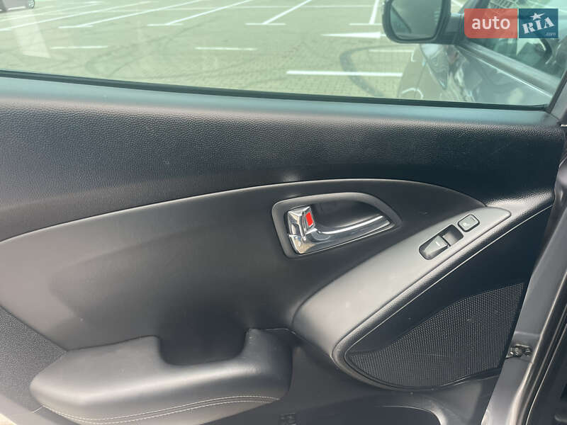 Позашляховик / Кросовер Hyundai ix35 2011 в Києві фото 3 Позашляховик / Кросовер Hyundai ix35 2011 в Києві