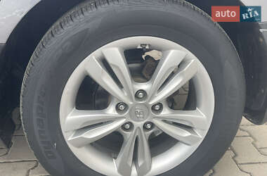 Внедорожник / Кроссовер Hyundai ix35 2011 в 