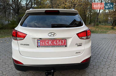 Внедорожник / Кроссовер Hyundai ix35 2012 в 