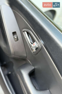 Внедорожник / Кроссовер Hyundai ix35 2012 в 