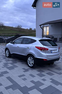 Внедорожник / Кроссовер Hyundai ix35 2013 в 