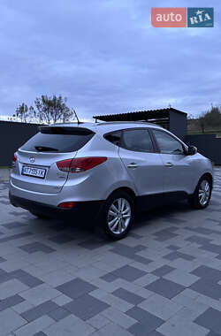 Внедорожник / Кроссовер Hyundai ix35 2013 в 