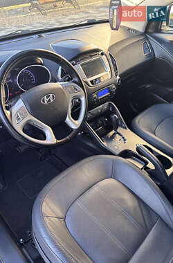 Внедорожник / Кроссовер Hyundai ix35 2013 в 