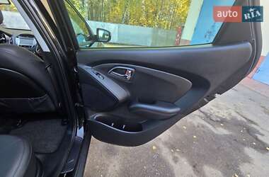 Внедорожник / Кроссовер Hyundai ix35 2013 в 