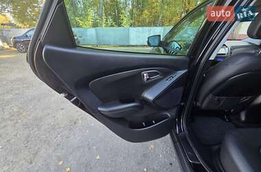 Внедорожник / Кроссовер Hyundai ix35 2013 в 
