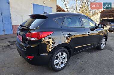 Внедорожник / Кроссовер Hyundai ix35 2013 в 