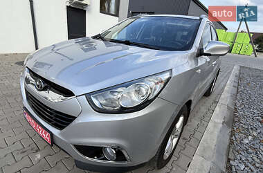 Внедорожник / Кроссовер Hyundai ix35 2010 в 