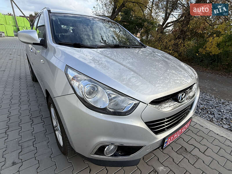 Позашляховик / Кросовер Hyundai ix35 2010 в Млиніві