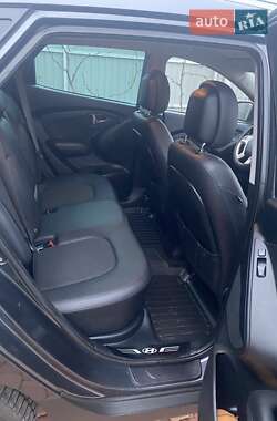 Внедорожник / Кроссовер Hyundai ix35 2011 в 
