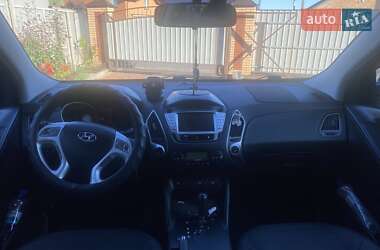Внедорожник / Кроссовер Hyundai ix35 2011 в 