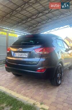Внедорожник / Кроссовер Hyundai ix35 2011 в 