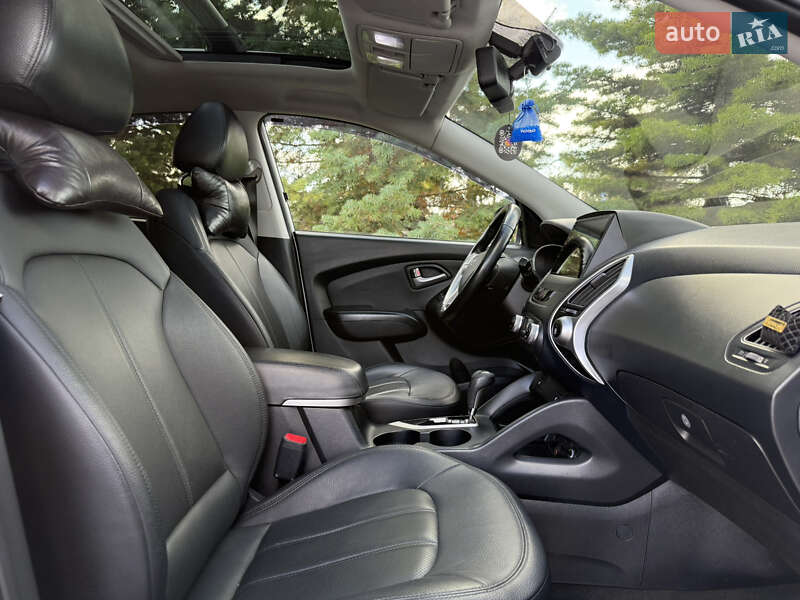 Внедорожник / Кроссовер Hyundai ix35 2011 в Одессе