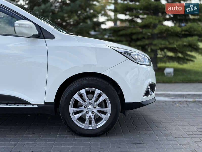 Внедорожник / Кроссовер Hyundai ix35 2011 в Одессе
