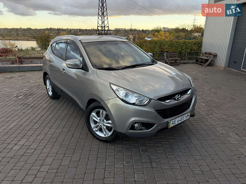 Внедорожник / Кроссовер Hyundai ix35 2010 в Кривом Роге