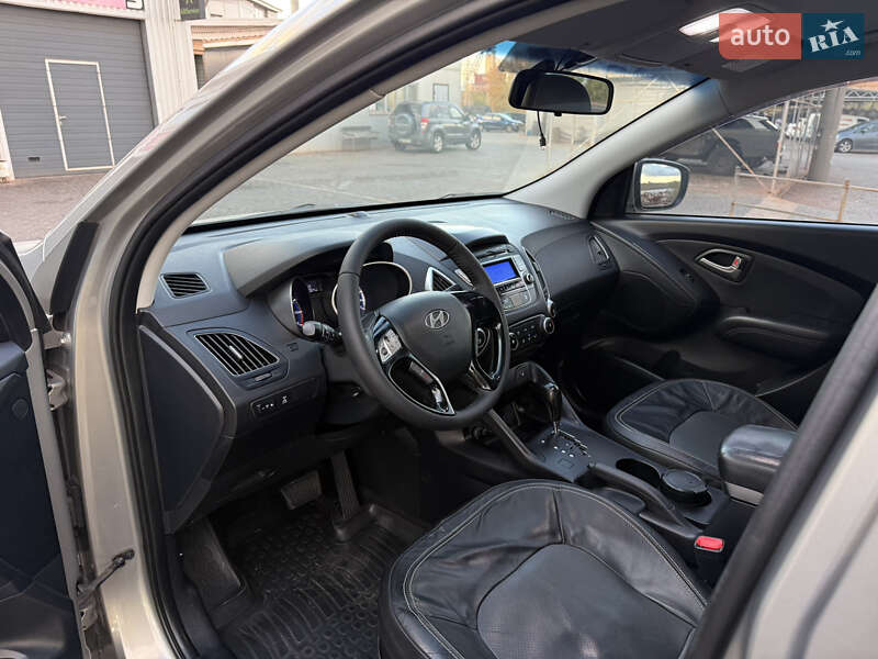 Внедорожник / Кроссовер Hyundai ix35 2010 в Кривом Роге