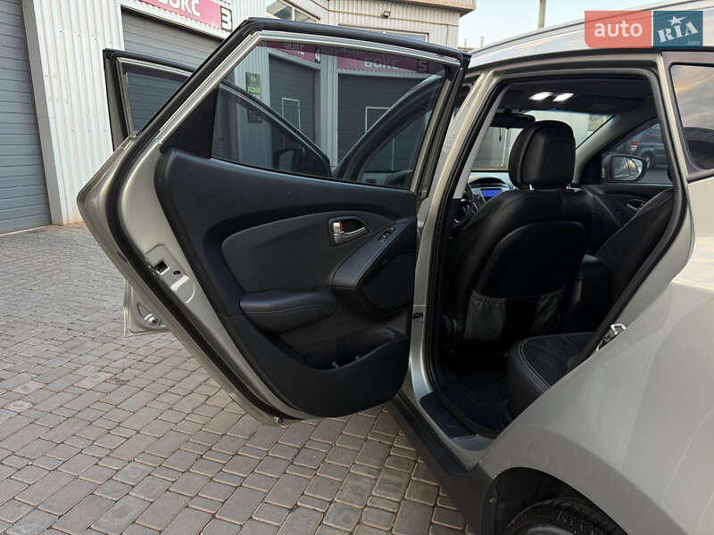 Внедорожник / Кроссовер Hyundai ix35 2010 в Кривом Роге