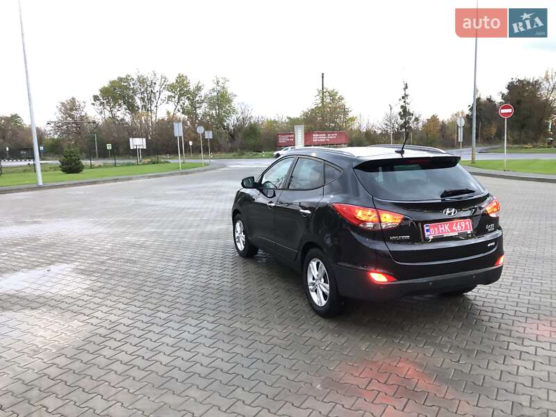Внедорожник / Кроссовер Hyundai ix35 2011 в Луцке