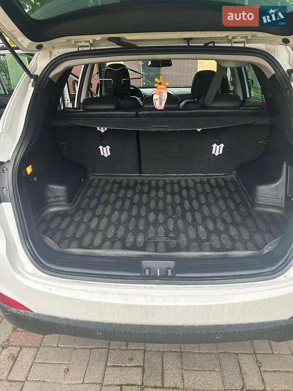 Внедорожник / Кроссовер Hyundai ix35 2012 в Луцке