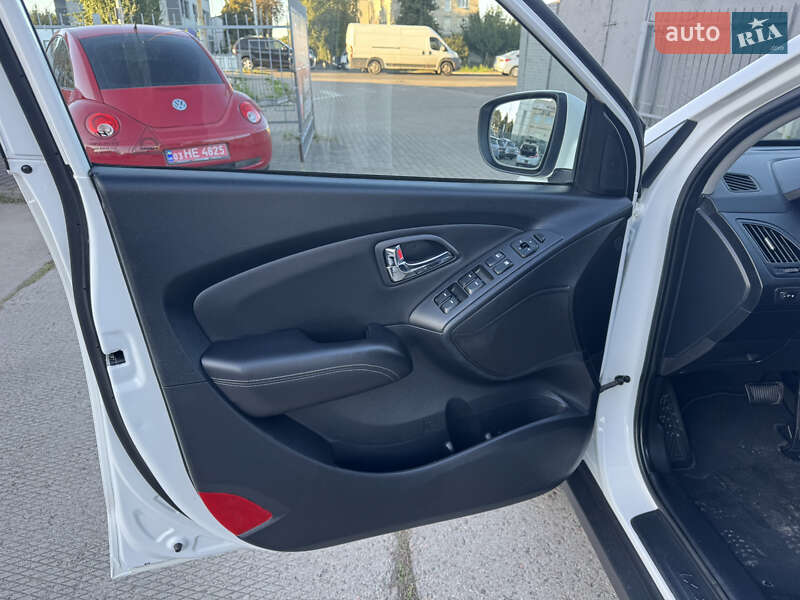 Позашляховик / Кросовер Hyundai ix35 2011 в Рівному