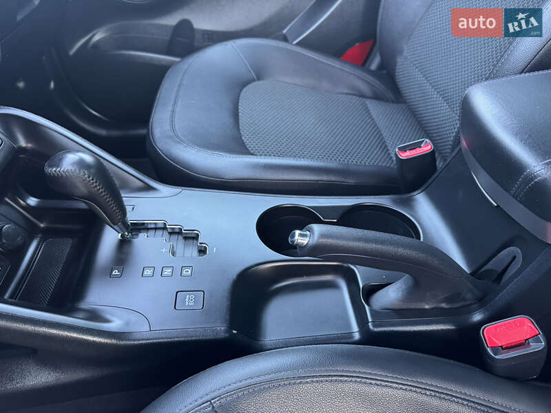 Позашляховик / Кросовер Hyundai ix35 2011 в Рівному