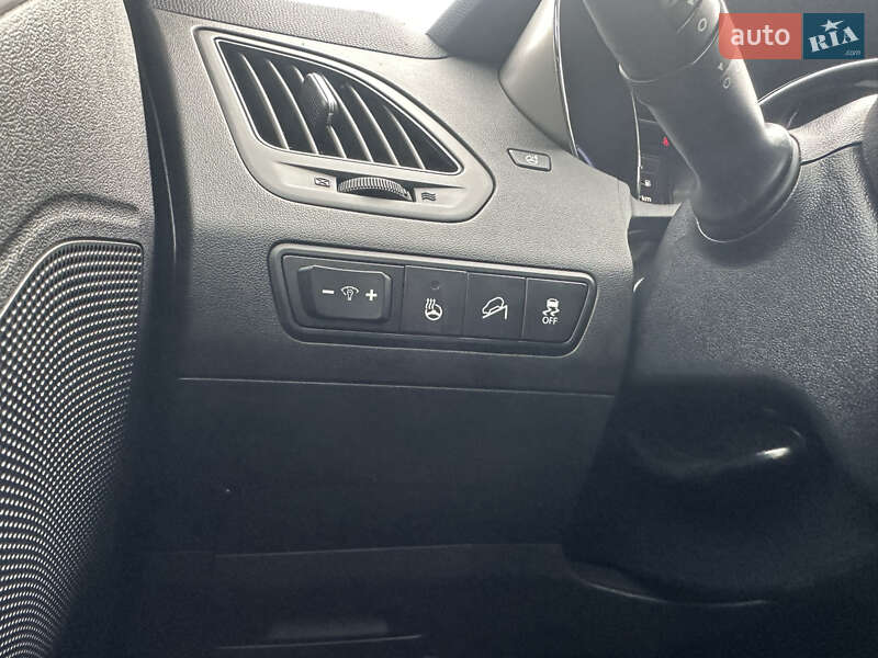 Внедорожник / Кроссовер Hyundai ix35 2015 в Луцке