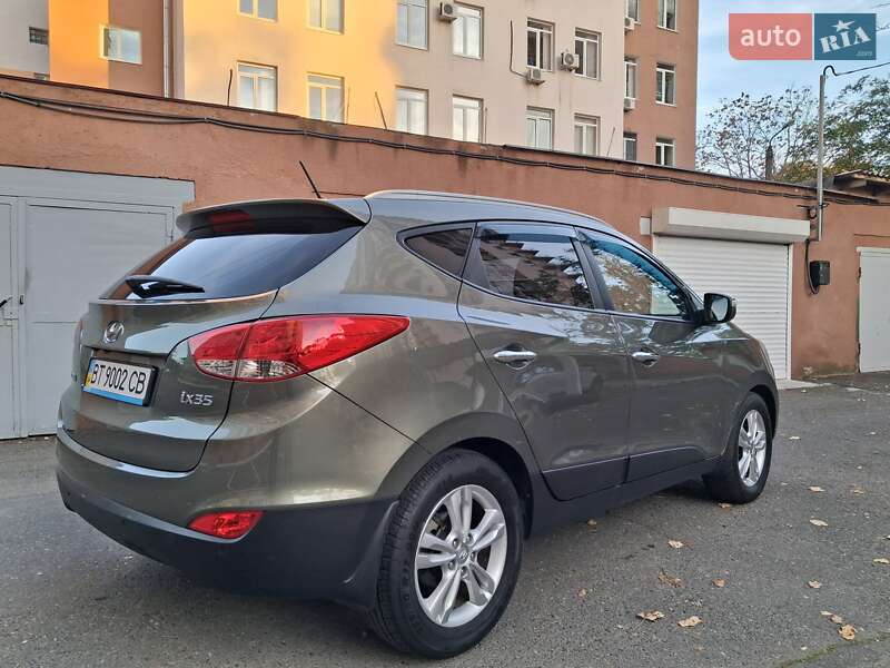 Внедорожник / Кроссовер Hyundai ix35 2011 в Одессе