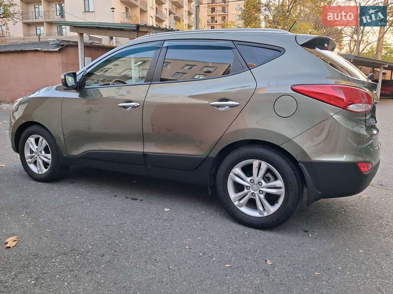 Внедорожник / Кроссовер Hyundai ix35 2011 в Одессе