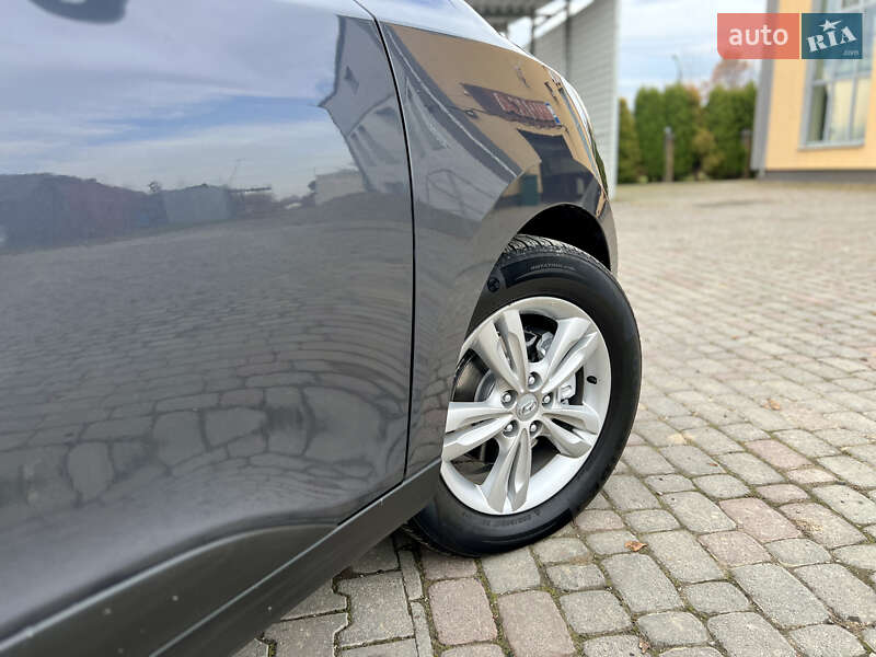 Внедорожник / Кроссовер Hyundai ix35 2010 в Ивано-Франковске фото 38 Внедорожник / Кроссовер Hyundai ix35 2010 в Ивано-Франковске