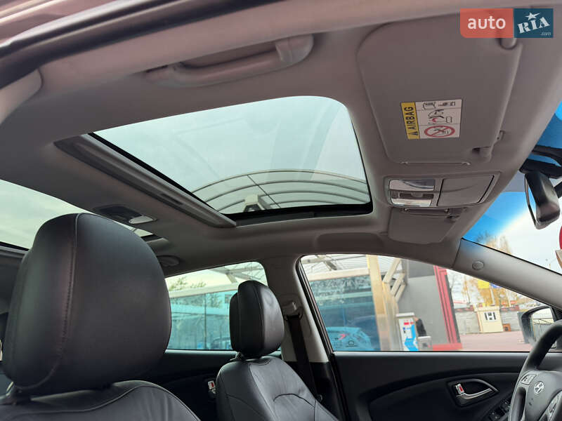Внедорожник / Кроссовер Hyundai ix35 2014 в Ровно